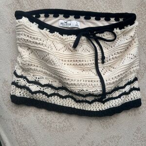 Hollister Cream and Black Knit Skirt